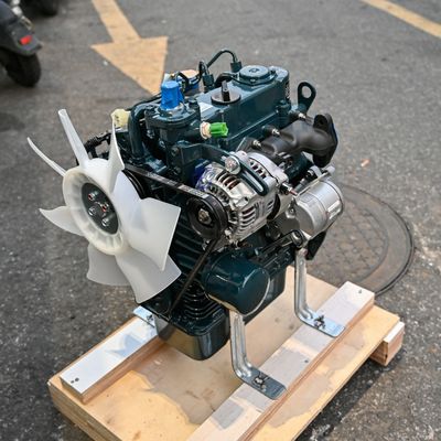 Original Kubota D782 Motor Assembly D782-ET05_CN4 Motor de motor diesel 9,8kw 2300 Rpm Para peças de escavadeira
