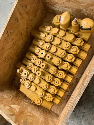 456-1837 TQCAT 305 306 307E2 308 Main Control Valve Driven By C2.4 Engine Mini Hydraulic Excavator Parts